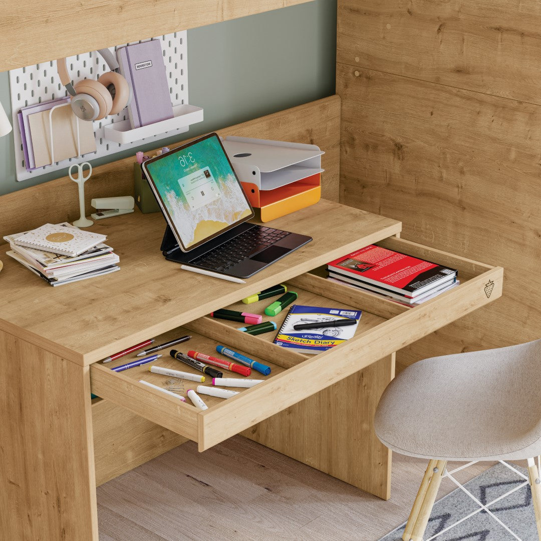 Mocha Studio bureau houtlook kinderkamer